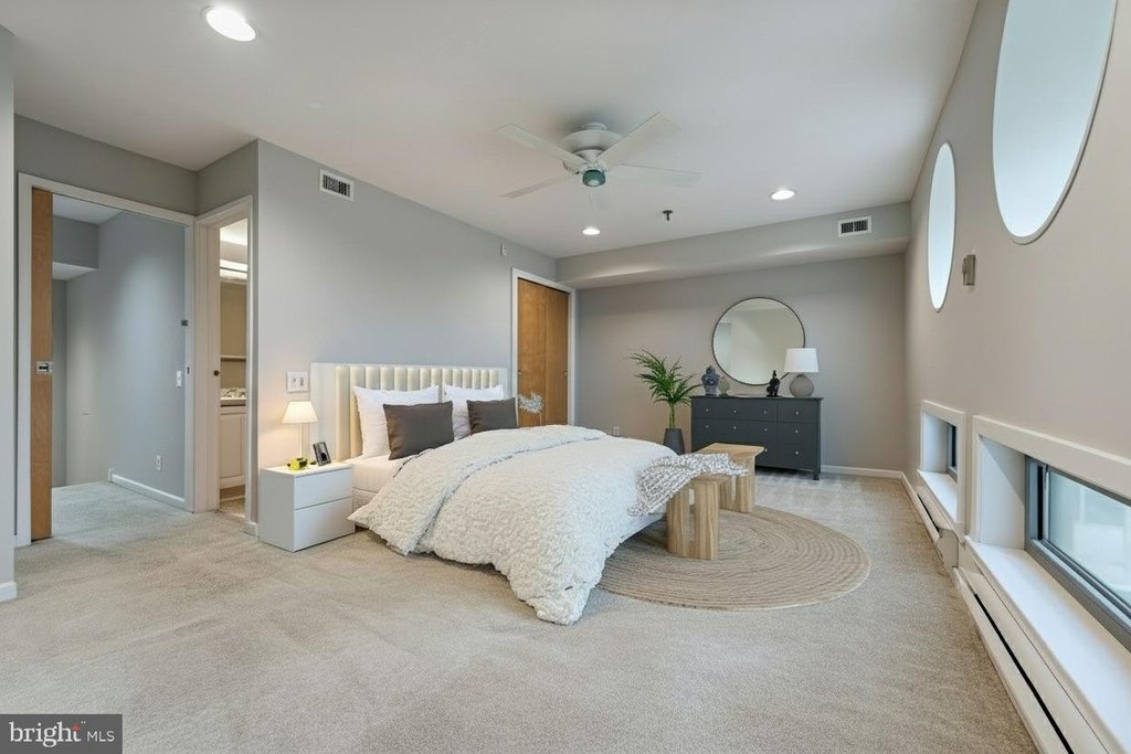 PHILADELPHIA, Pennsylvania, 19106, United States, 2 Bedrooms Bedrooms, ,2.5 BathroomsBathrooms,Residential,Forsale,2004202