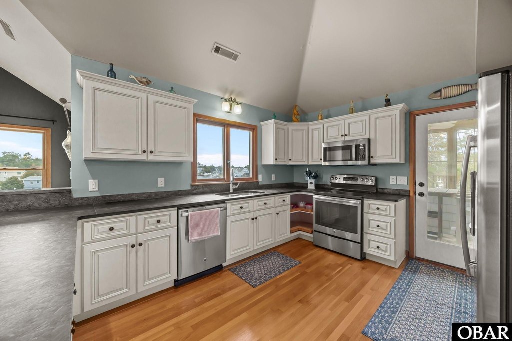 Kill Devil Hills, North Carolina, 27948, United States, 4 Bedrooms Bedrooms, ,3.5 BathroomsBathrooms,Residential,Forsale,2004898