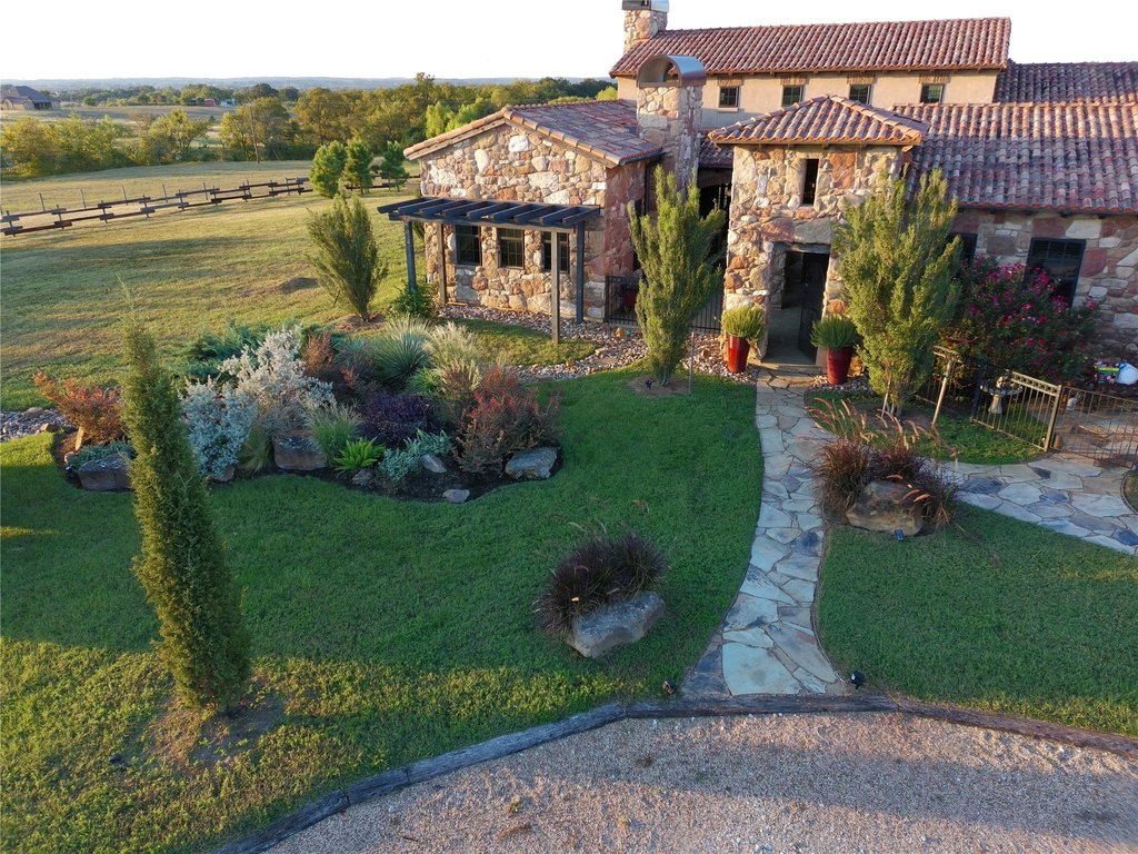 Navasota, Texas, 77868, United States, 4 Bedrooms Bedrooms, ,4 BathroomsBathrooms,Residential,Forsale,1954113