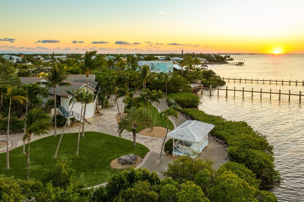 Marathon, Florida, 33050, United States, 3 Bedrooms Bedrooms, ,2.5 BathroomsBathrooms,Residential,Forsale,2011131