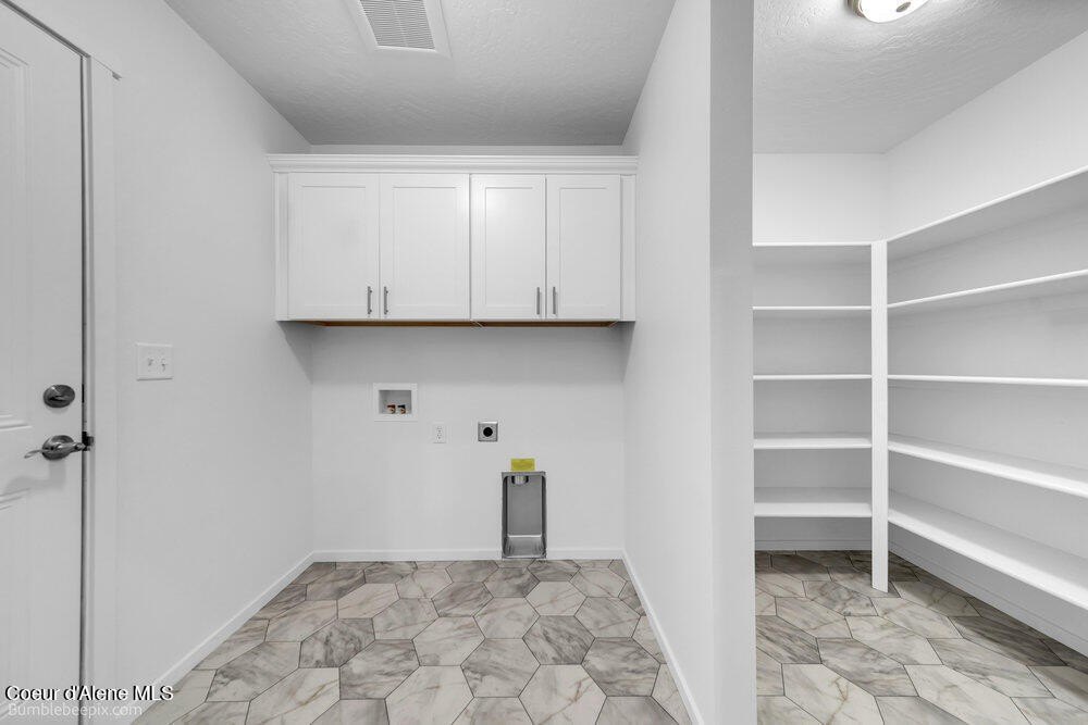 Post Falls, Idaho, 83854, United States, 3 Bedrooms Bedrooms, ,2 BathroomsBathrooms,Residential,Forsale,1984543