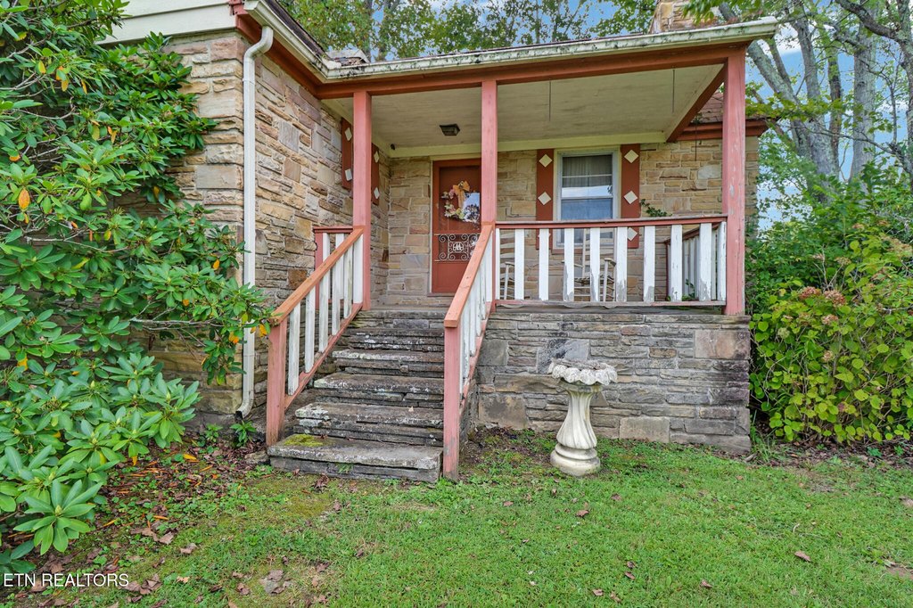 Crossville, Tennessee, 38555, United States, 3 Bedrooms Bedrooms, ,2 BathroomsBathrooms,Residential,Forsale,1952854