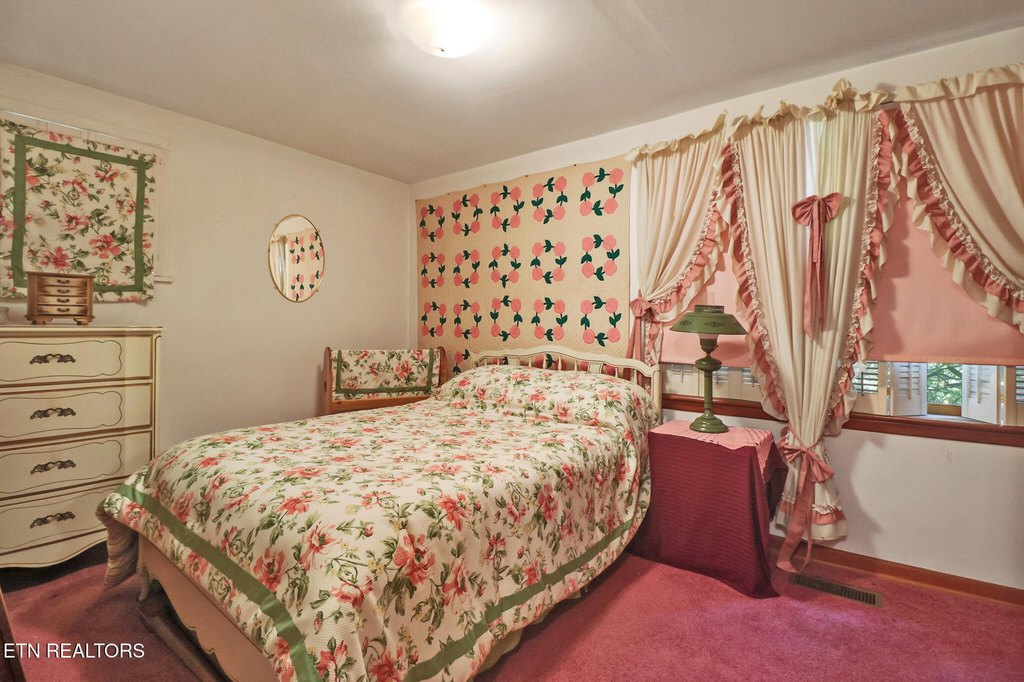 Crossville, Tennessee, 38555, United States, 3 Bedrooms Bedrooms, ,2 BathroomsBathrooms,Residential,Forsale,1952854