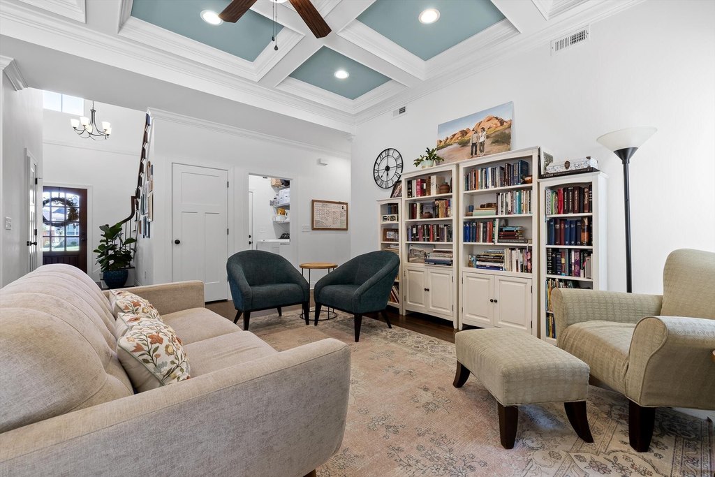 Chattanooga, Tennessee, 37406, United States, 4 Bedrooms Bedrooms, ,2.5 BathroomsBathrooms,Residential,Forsale,1963560