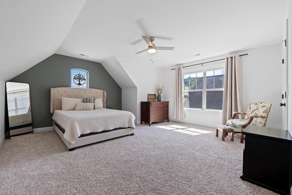 Chattanooga, Tennessee, 37406, United States, 4 Bedrooms Bedrooms, ,2.5 BathroomsBathrooms,Residential,Forsale,1963560