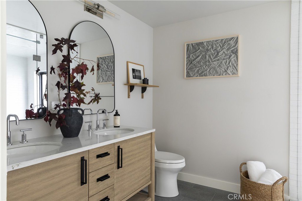 Lake Arrowhead, California, 92352, United States, 5 Bedrooms Bedrooms, ,5 BathroomsBathrooms,Residential,Forsale,2004865