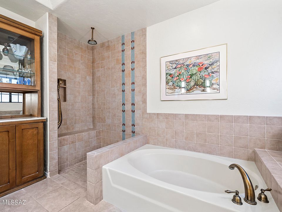 Tucson, Arizona, 85712, United States, 3 Bedrooms Bedrooms, ,2 BathroomsBathrooms,Residential,Forsale,2004426