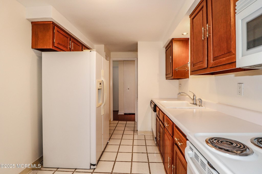 Monmouth Beach, New Jersey, 07750, United States, 1 Bedroom Bedrooms, ,1.5 BathroomsBathrooms,Residential,Forsale,2012963