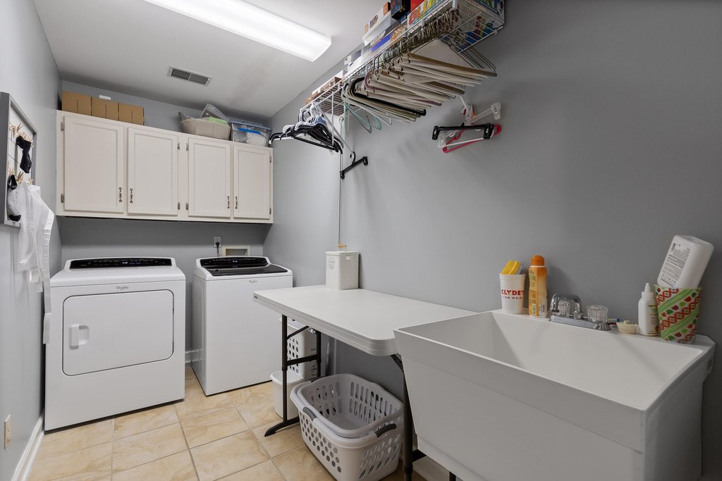 Chattanooga, Tennessee, 37421, United States, 4 Bedrooms Bedrooms, ,2.5 BathroomsBathrooms,Residential,Forsale,2009588