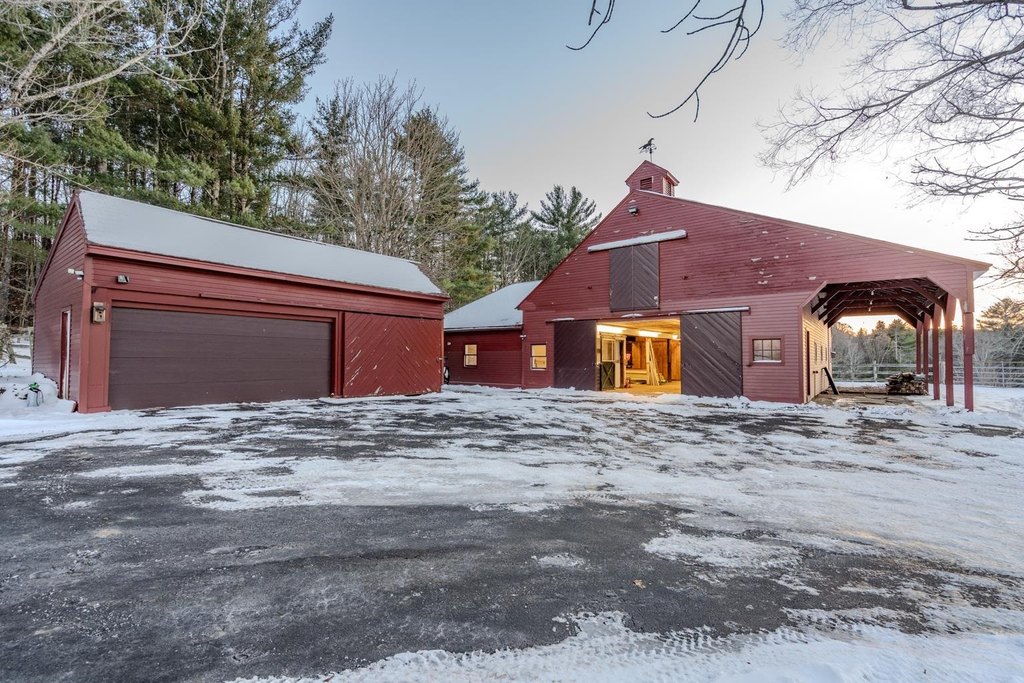 Nottingham, New Hampshire, 03290, United States, 4 Bedrooms Bedrooms, ,2.5 BathroomsBathrooms,Residential,Forsale,2004712