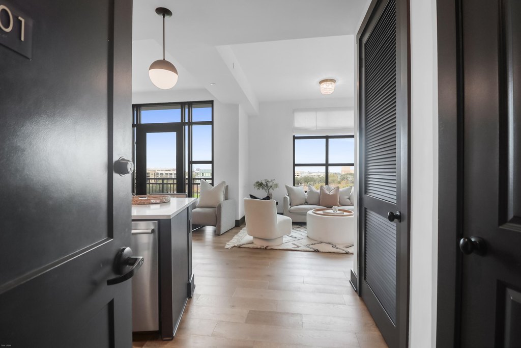 Charleston, South Carolina, 29401, United States, 2 Bedrooms Bedrooms, ,2 BathroomsBathrooms,Residential,Forsale,2007728