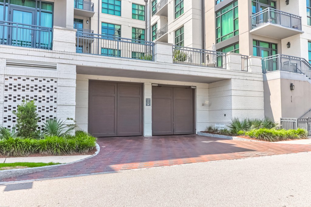 Charleston, South Carolina, 29401, United States, 2 Bedrooms Bedrooms, ,2 BathroomsBathrooms,Residential,Forsale,2007728