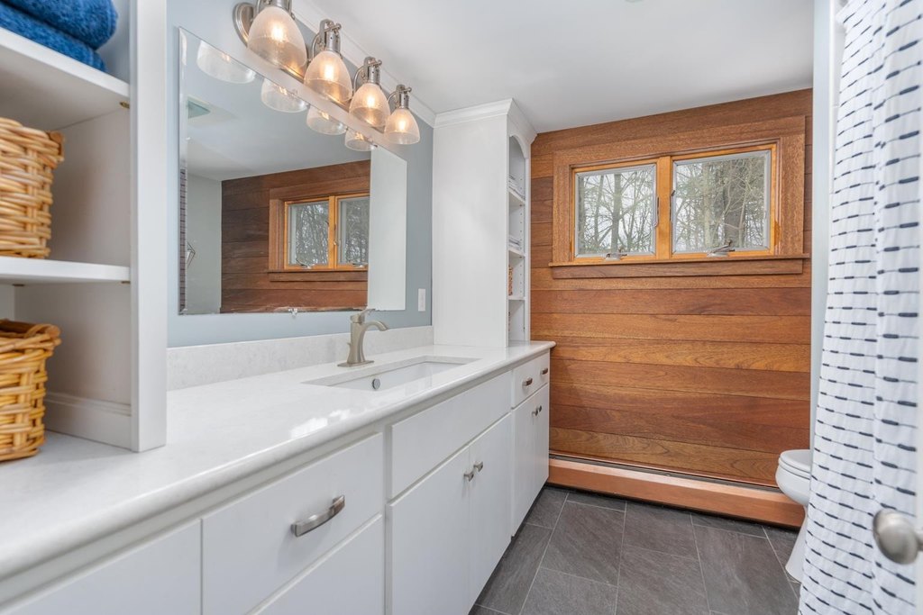 Strafford, New Hampshire, 03884, United States, 3 Bedrooms Bedrooms, ,1.5 BathroomsBathrooms,Residential,Forsale,2011248