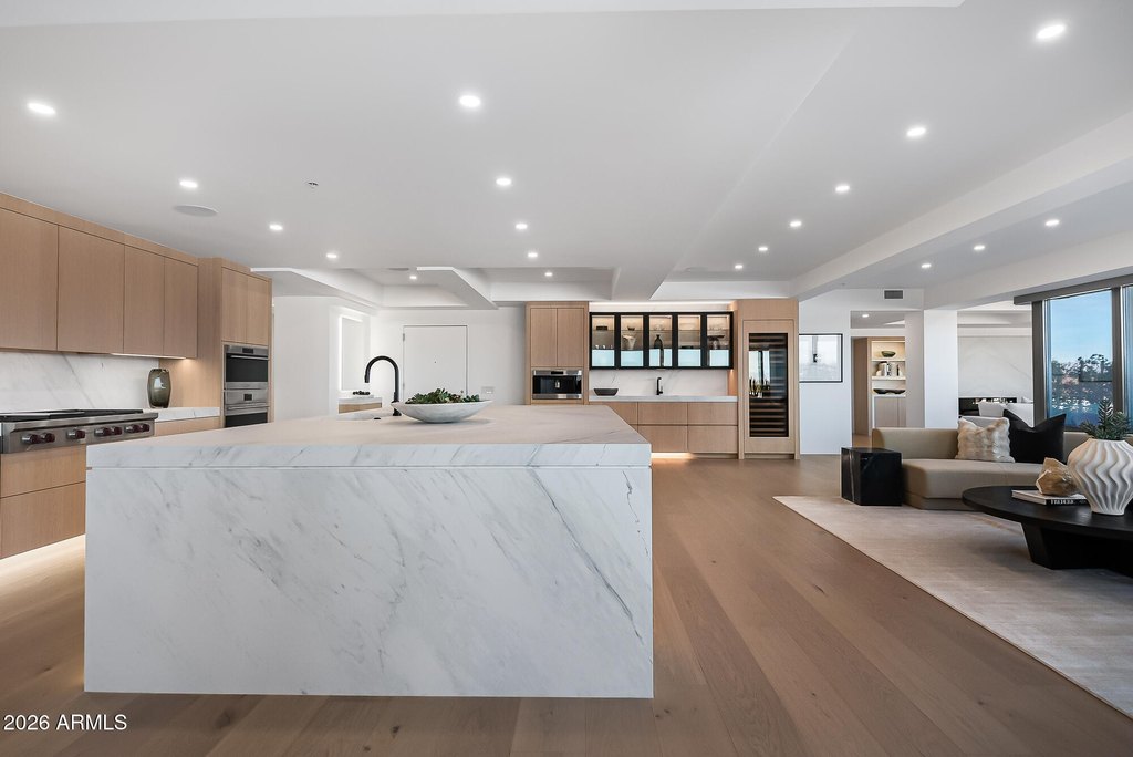 Scottsdale, Arizona, 85251, United States, 4 Bedrooms Bedrooms, ,4.5 BathroomsBathrooms,Residential,Forsale,2014347