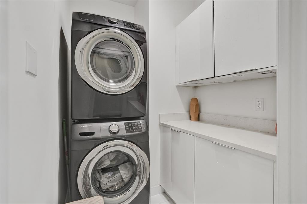 Fort Lauderdale, Florida, 33304, United States, 3 Bedrooms Bedrooms, ,2.5 BathroomsBathrooms,Residential,Forsale,2011621