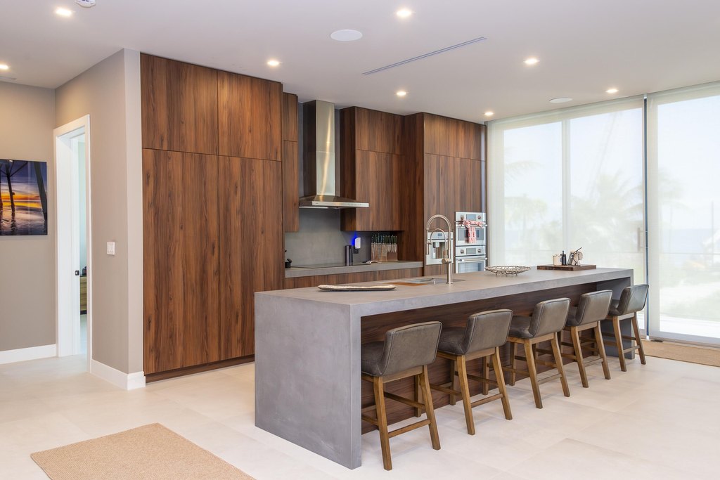 ISLAMORADA, Florida, 33036, United States, 5 Bedrooms Bedrooms, ,5.5 BathroomsBathrooms,Residential,Forsale,2011125