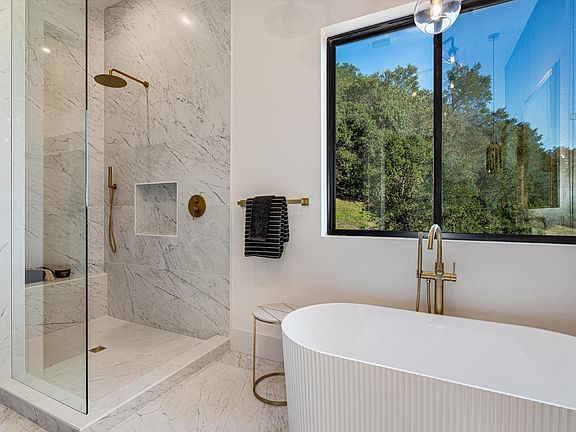 Healdsburg, California, 95448, United States, 5 Bedrooms Bedrooms, ,4 BathroomsBathrooms,Residential,Forsale,2004748