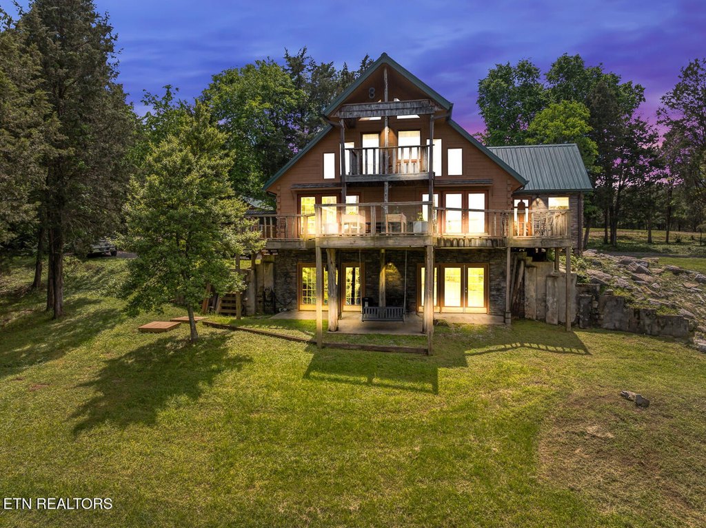 Louisville, Tennessee, 37777, United States, 2 Bedrooms Bedrooms, ,2 BathroomsBathrooms,Residential,Forsale,1893780