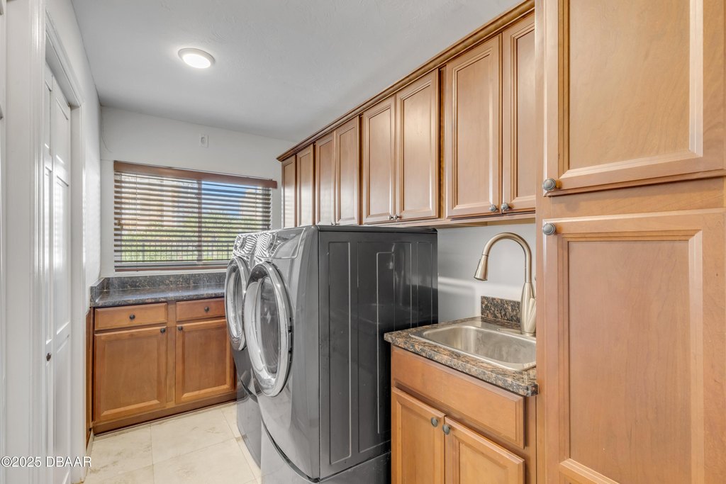 New Smyrna Beach, Florida, 32169, United States, 5 Bedrooms Bedrooms, ,6 BathroomsBathrooms,Residential,Forsale,2007413