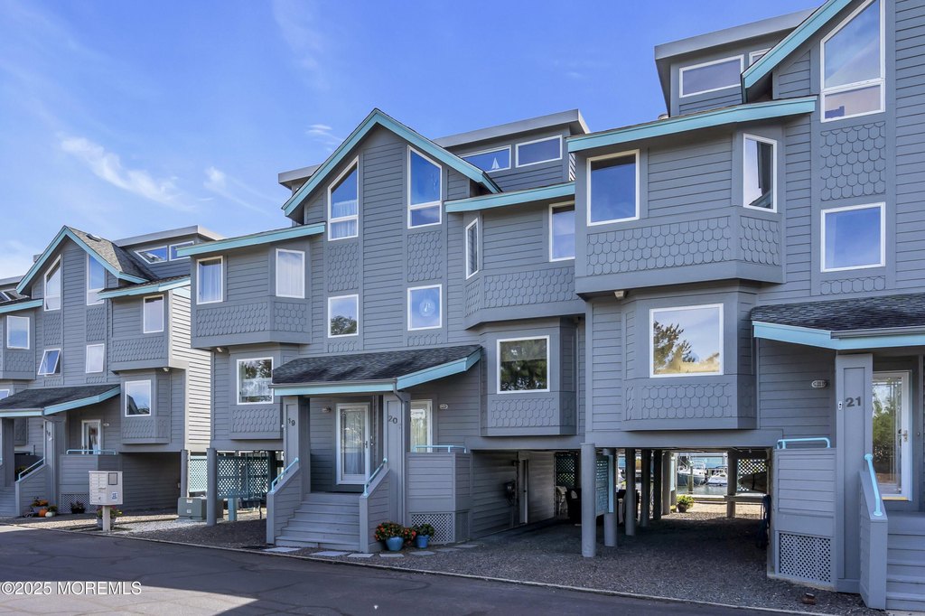 Waretown, New Jersey, 08758, United States, 2 Bedrooms Bedrooms, ,2.5 BathroomsBathrooms,Residential,Forsale,1966047