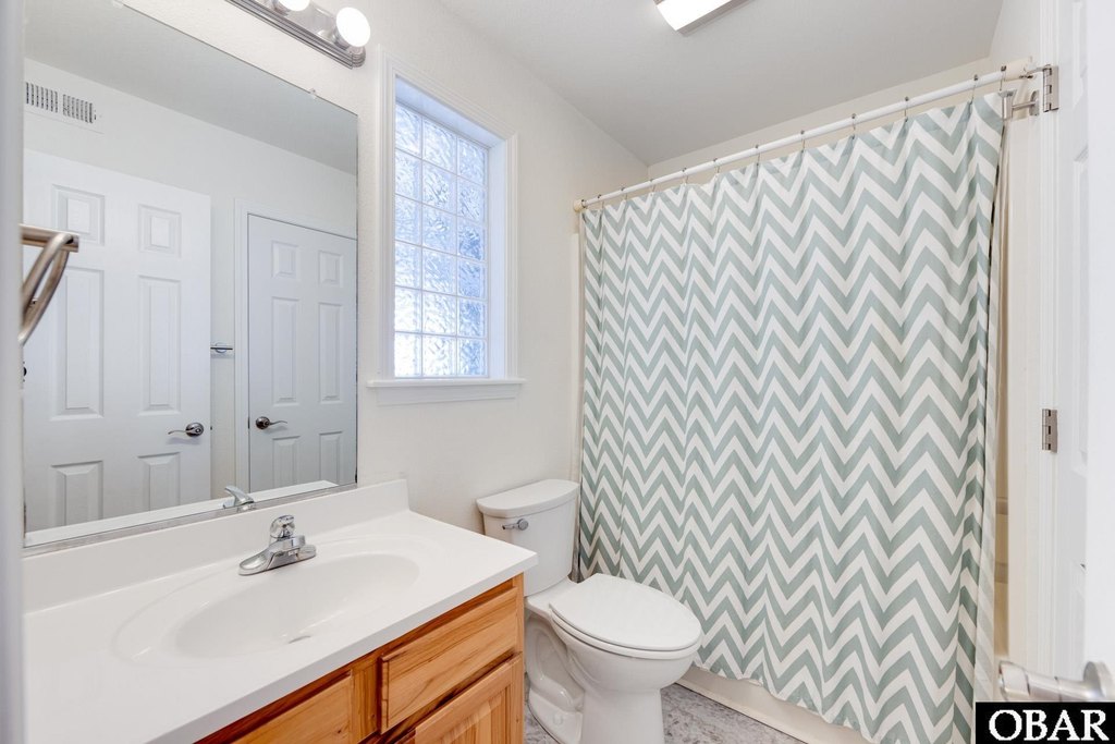 Corolla, North Carolina, 27927, United States, 5 Bedrooms Bedrooms, ,3 BathroomsBathrooms,Residential,Forsale,2010251