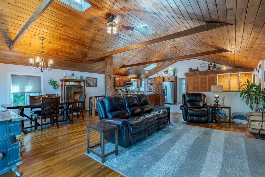 Kingston, New Hampshire, 03848, United States, 3 Bedrooms Bedrooms, ,2.5 BathroomsBathrooms,Residential,Forsale,2002414