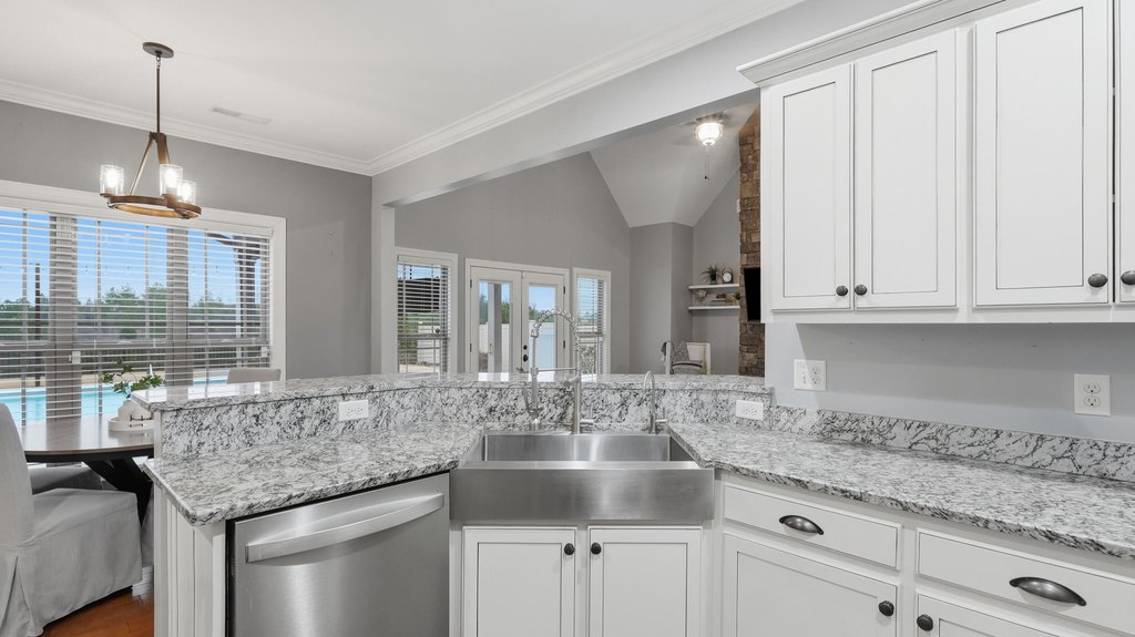 Ringgold, Georgia, 30736, United States, 5 Bedrooms Bedrooms, ,3 BathroomsBathrooms,Residential,Forsale,2009583