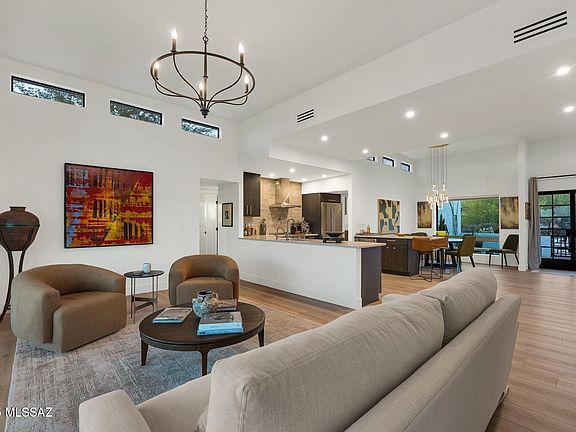 Tucson, California, 85718, United States, 3 Bedrooms Bedrooms, ,2 BathroomsBathrooms,Residential,Forsale,1963519