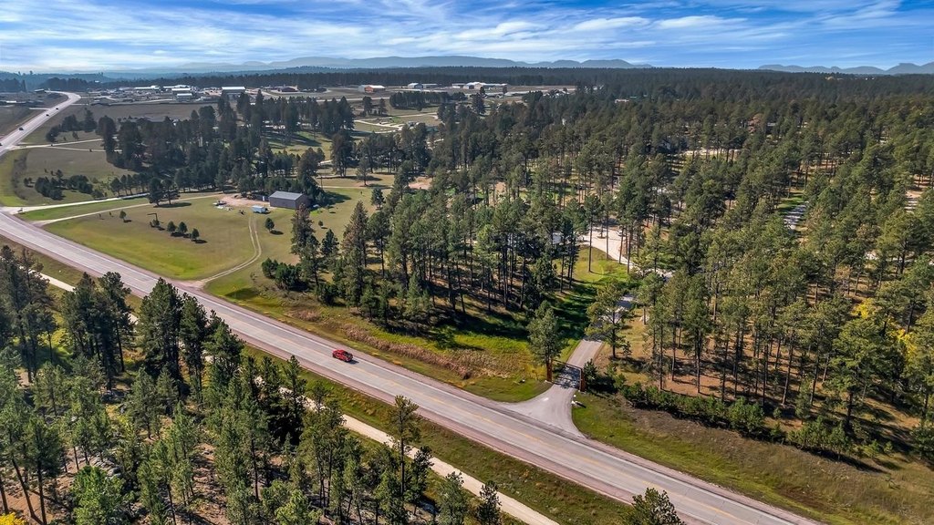 Custer, South Dakota, 57730, United States, 2 Bedrooms Bedrooms, ,2 BathroomsBathrooms,Residential,Forsale,1962260