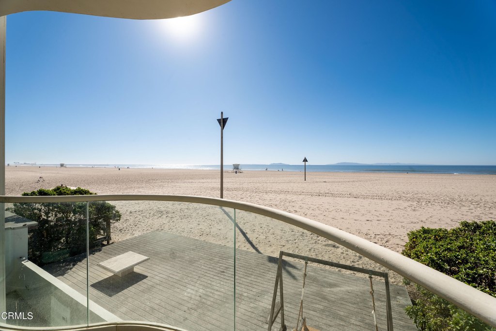 Oxnard, California, 93035, United States, 4 Bedrooms Bedrooms, ,4.5 BathroomsBathrooms,Residential,Forsale,1985940