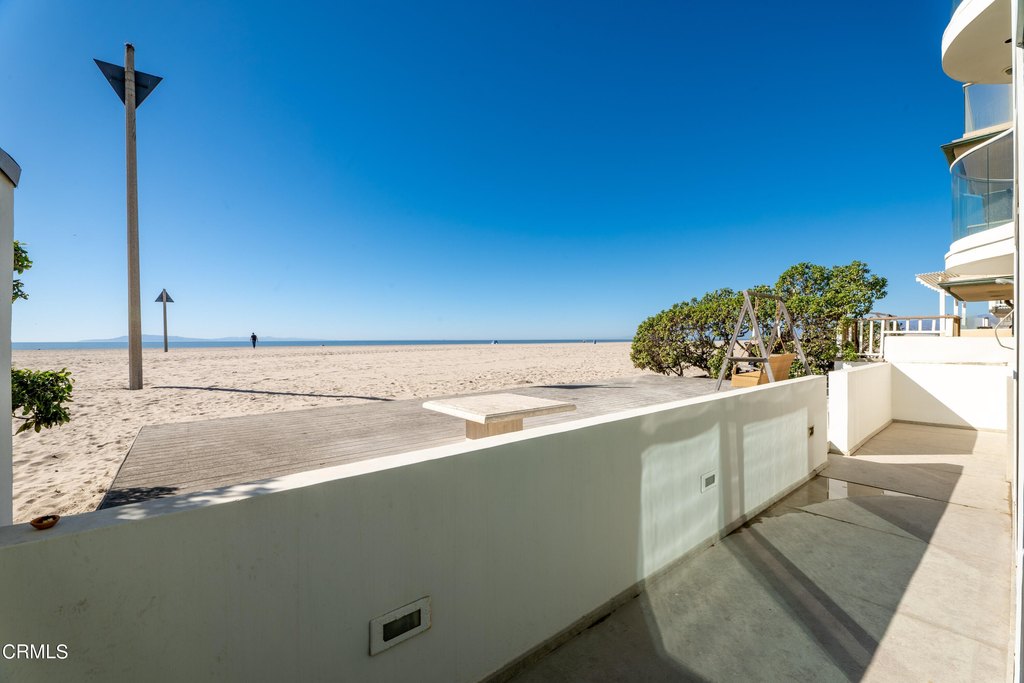 Oxnard, California, 93035, United States, 4 Bedrooms Bedrooms, ,4.5 BathroomsBathrooms,Residential,Forsale,1985940