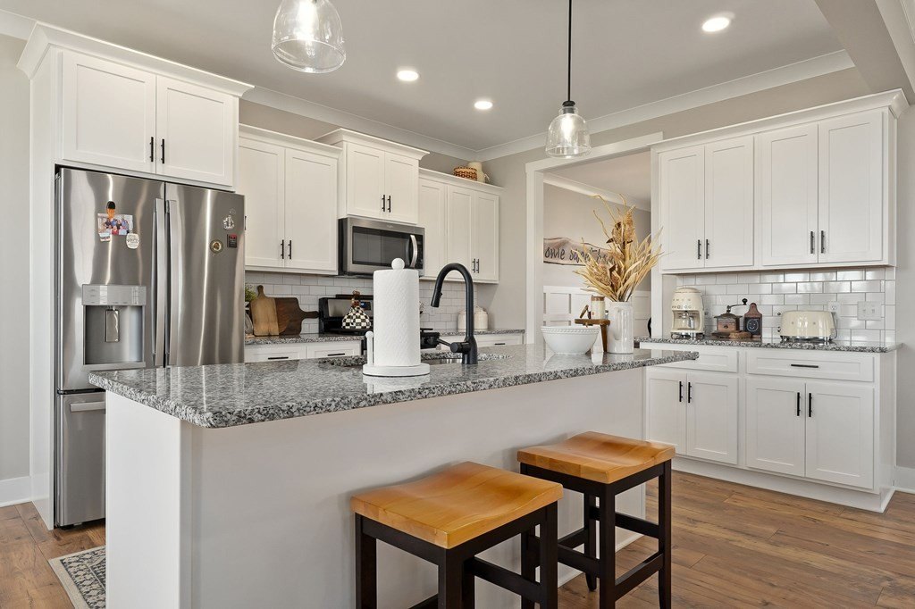 Cookeville, Tennessee, 38501, United States, 3 Bedrooms Bedrooms, ,2.5 BathroomsBathrooms,Residential,Forsale,1996610