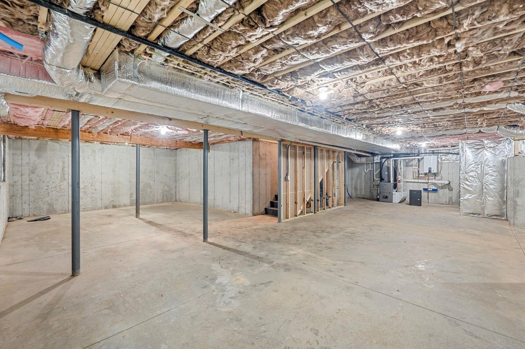 Kittery, Maine, 03905, United States, 4 Bedrooms Bedrooms, ,2.5 BathroomsBathrooms,Residential,Forsale,2002410