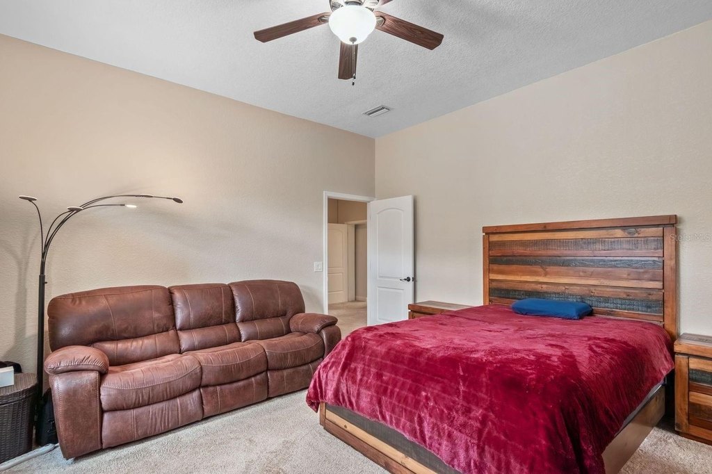 REDDICK, Florida, 32686, United States, 4 Bedrooms Bedrooms, ,4 BathroomsBathrooms,Residential,Forsale,1969786