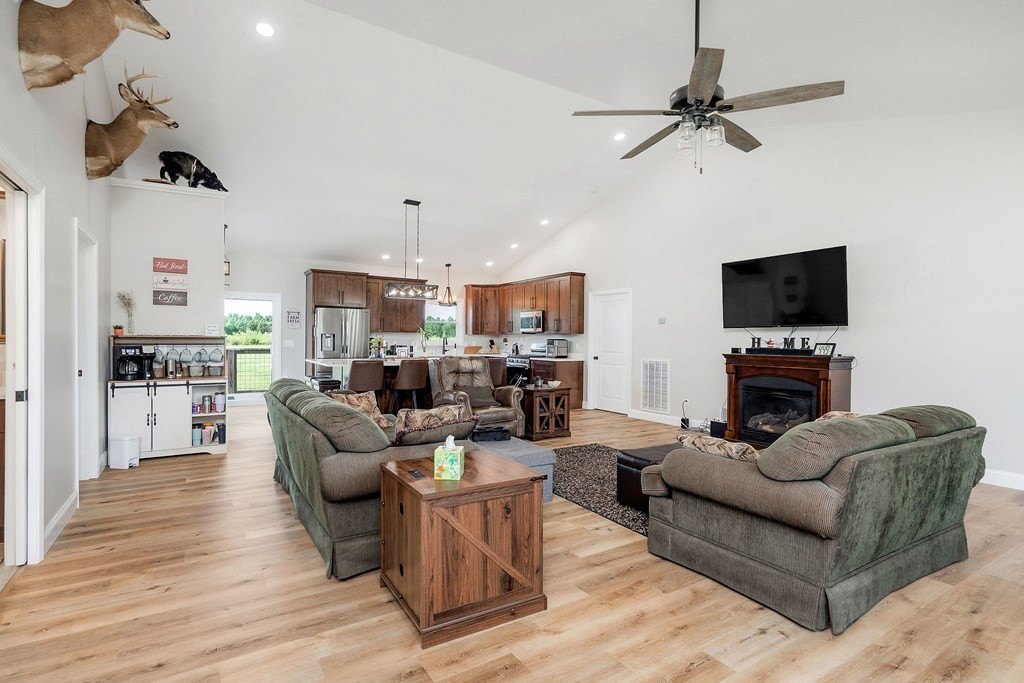 COOKEVILLE, Tennessee, 38501, United States, 3 Bedrooms Bedrooms, ,3 BathroomsBathrooms,Residential,Forsale,1952670