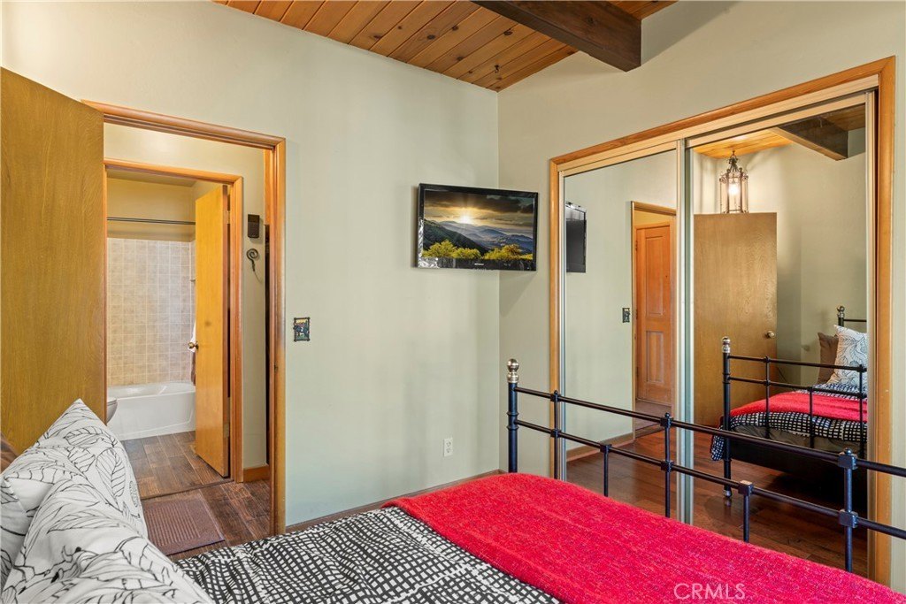 Lake Arrowhead, California, 92352, United States, 3 Bedrooms Bedrooms, ,2.5 BathroomsBathrooms,Residential,Forsale,1971033