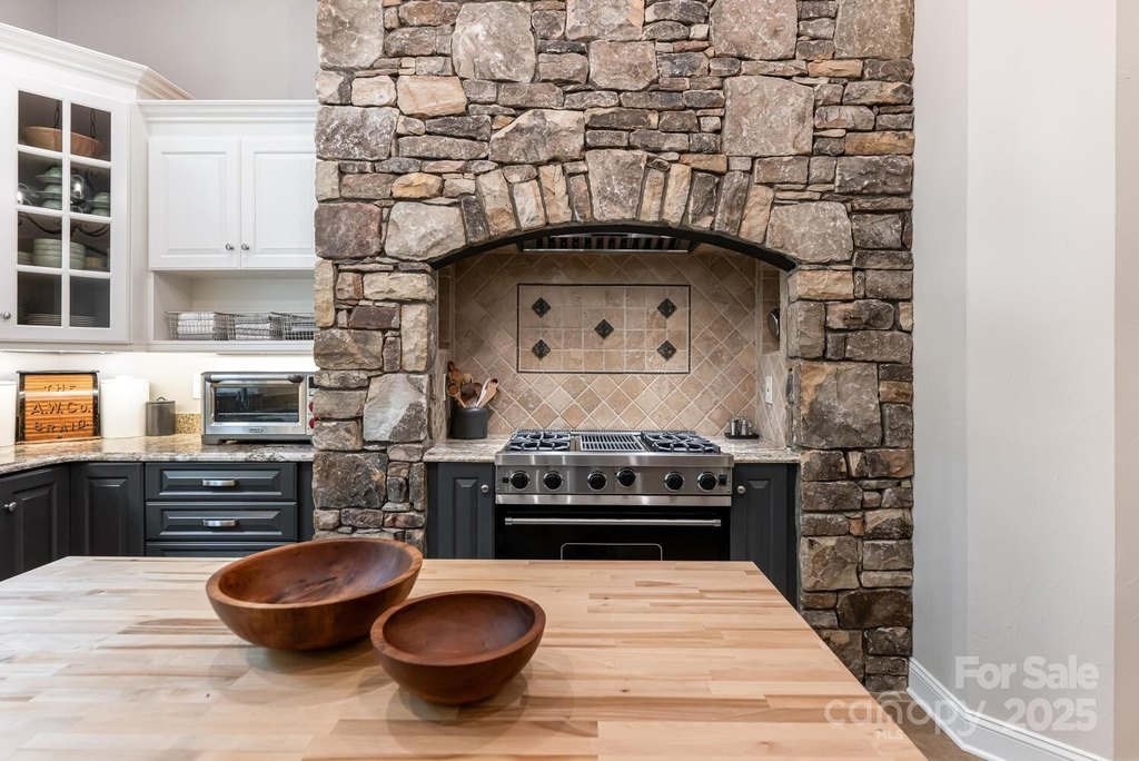 Arden, North Carolina, 28704, United States, 3 Bedrooms Bedrooms, ,2.5 BathroomsBathrooms,Residential,Forsale,1985991