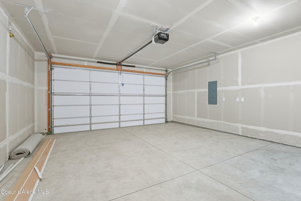 Coeur d'Alene, Idaho, 83815, United States, 4 Bedrooms Bedrooms, ,3 BathroomsBathrooms,Residential,Forsale,1984592