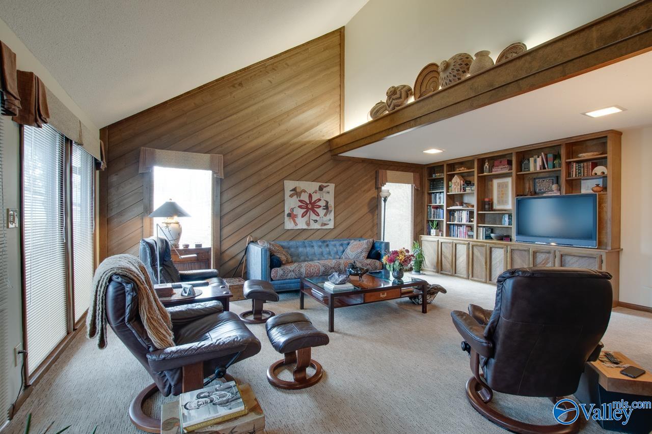 Huntsville, Alabama, 35802, United States, 4 Bedrooms Bedrooms, ,2.5 BathroomsBathrooms,Residential,Forsale,2007682