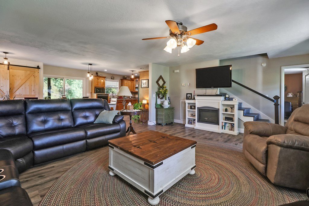 Jamestown, Tennessee, 38556, United States, 3 Bedrooms Bedrooms, ,2 BathroomsBathrooms,Residential,Forsale,1968518