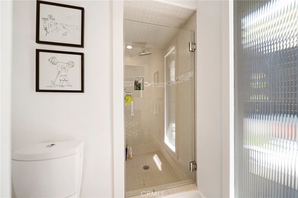 Los Angeles, California, 90046, United States, 3 Bedrooms Bedrooms, ,2 BathroomsBathrooms,Residential,Forsale,1985943