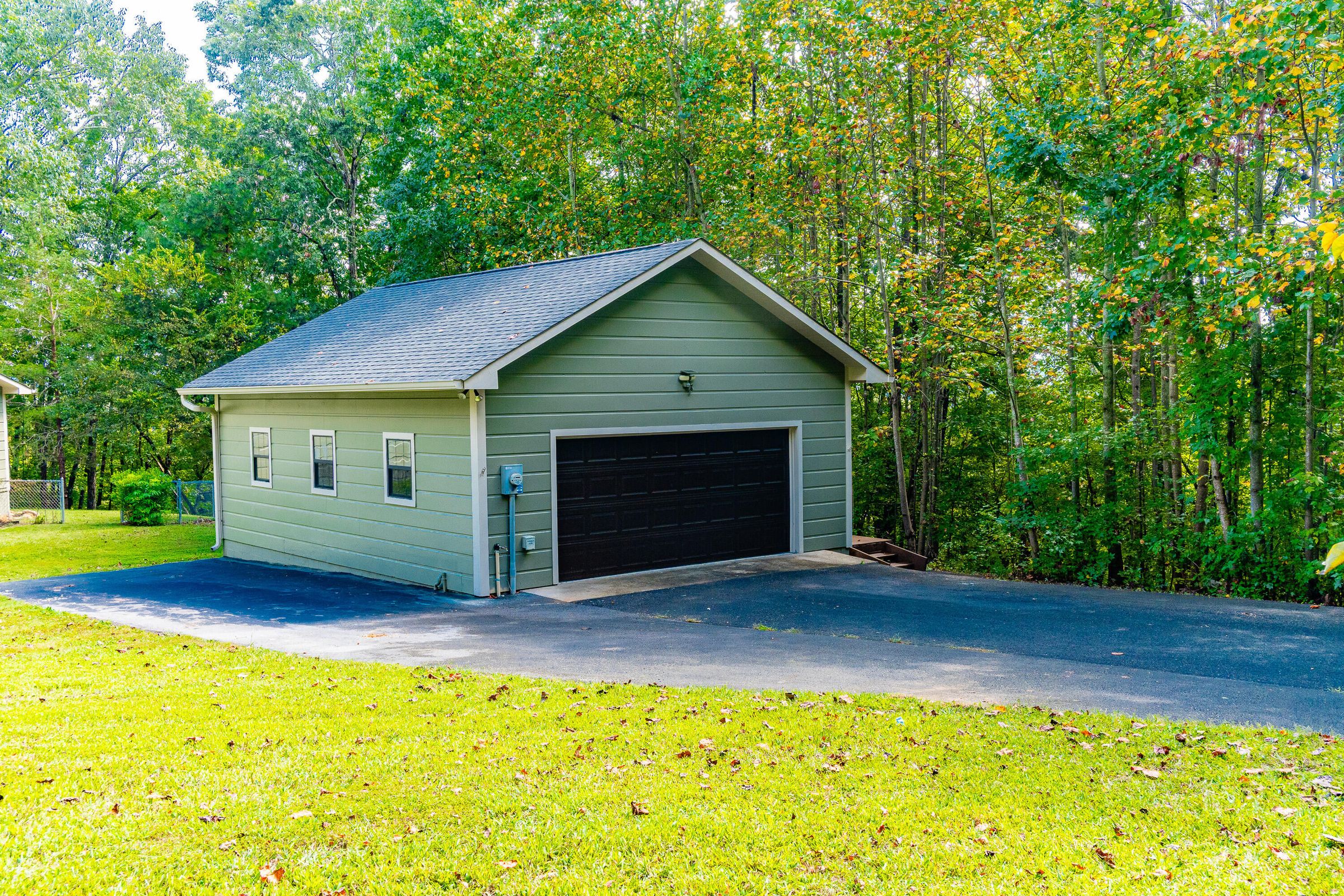 Flintstone, Georgia, 30725, United States, 5 Bedrooms Bedrooms, ,3 BathroomsBathrooms,Residential,Forsale,1963596