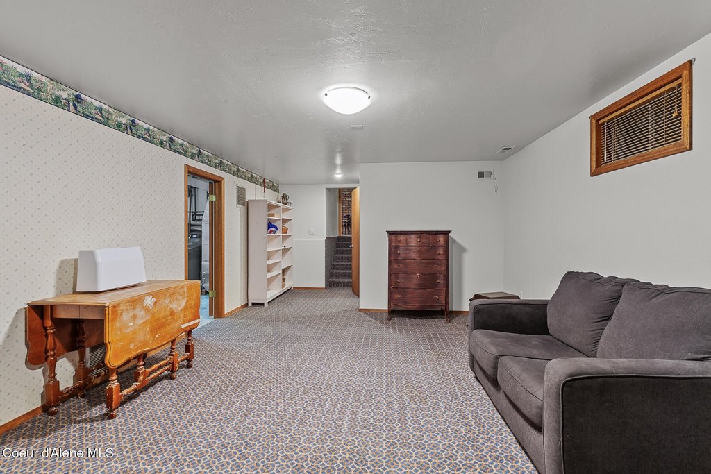 Coeur d'Alene, Idaho, 83815, United States, 3 Bedrooms Bedrooms, ,3 BathroomsBathrooms,Residential,Forsale,1984584