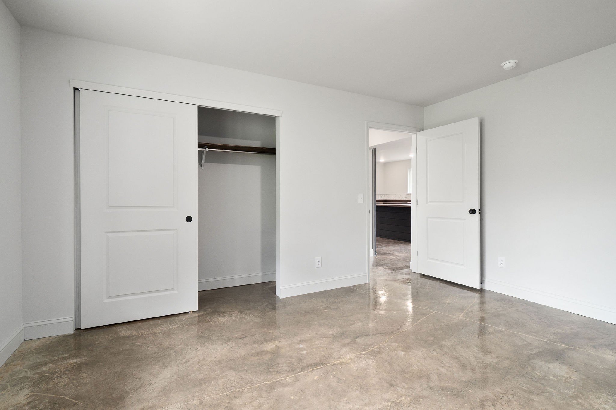 Dowelltown, Tennessee, 37059, United States, 4 Bedrooms Bedrooms, ,3 BathroomsBathrooms,Residential,Forsale,1999477