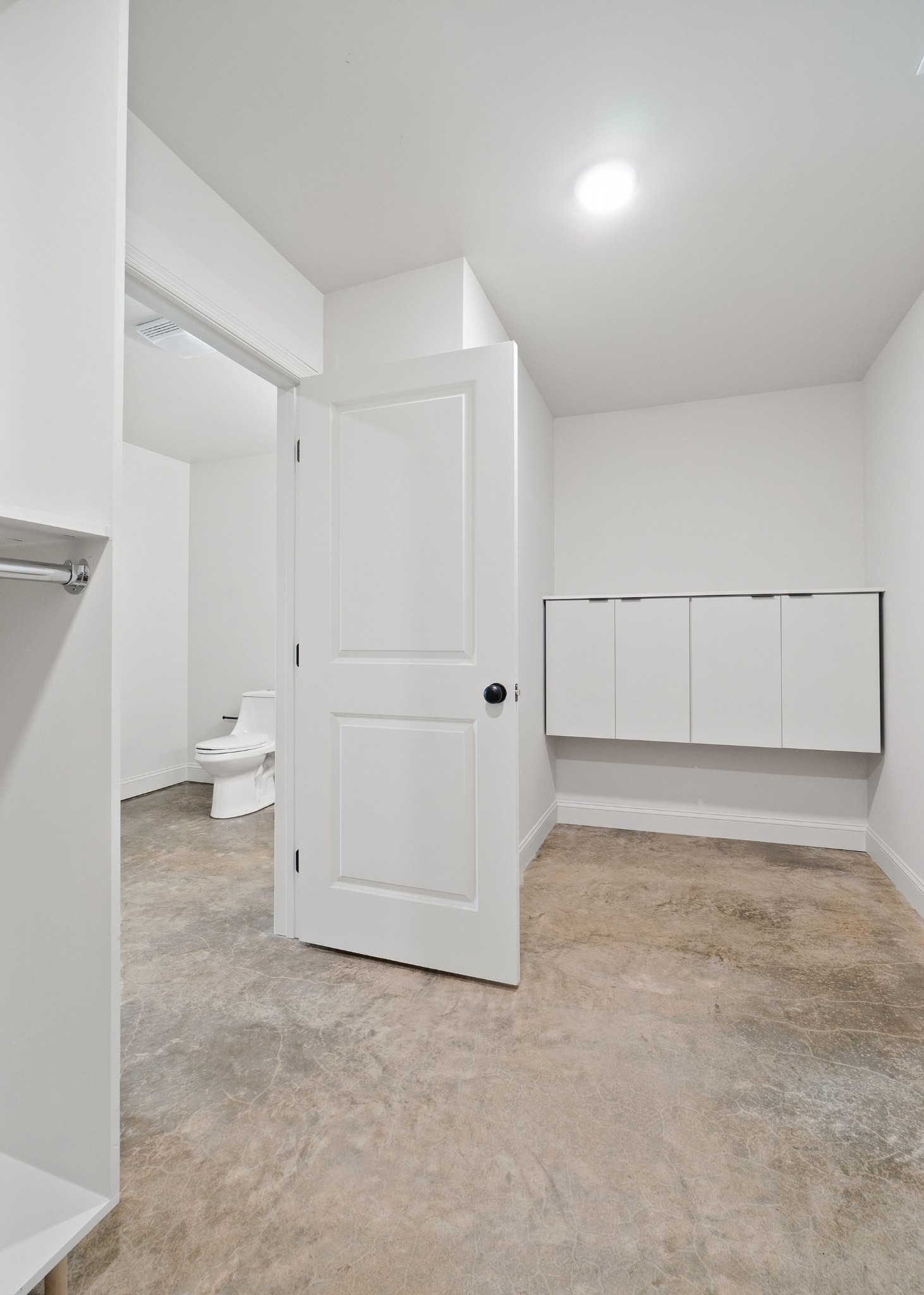 Dowelltown, Tennessee, 37059, United States, 4 Bedrooms Bedrooms, ,3 BathroomsBathrooms,Residential,Forsale,1999477