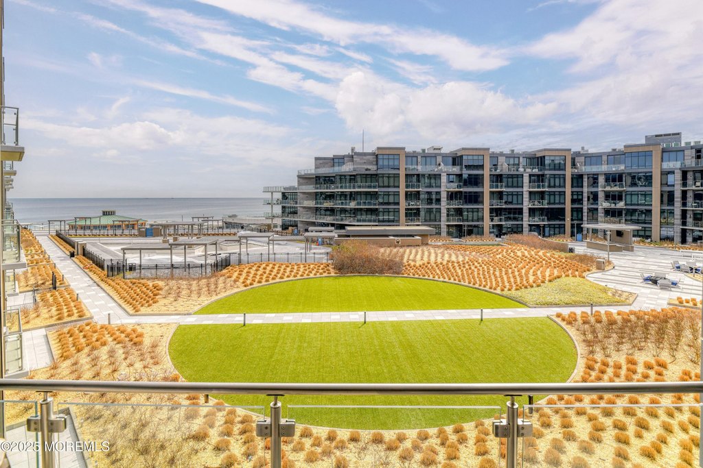 Long Branch, New Jersey, 07740, United States, 1 Bedroom Bedrooms, ,1 BathroomBathrooms,Residential,Forsale,1984571