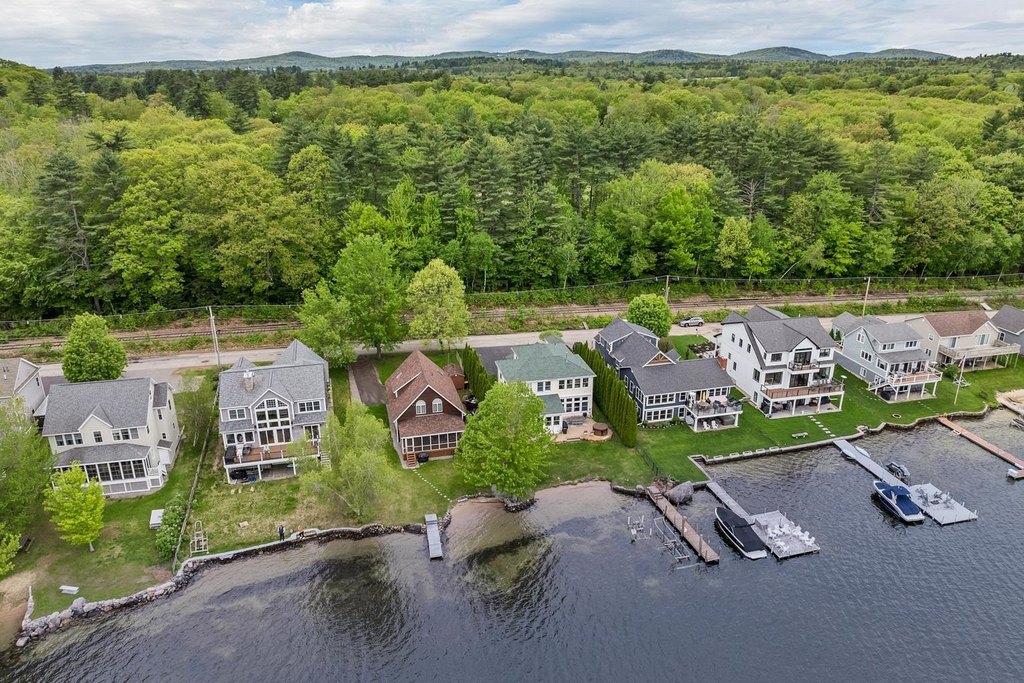 Laconia, New Hampshire, 03246, United States, 5 Bedrooms Bedrooms, ,3 BathroomsBathrooms,Residential,Forsale,1893890