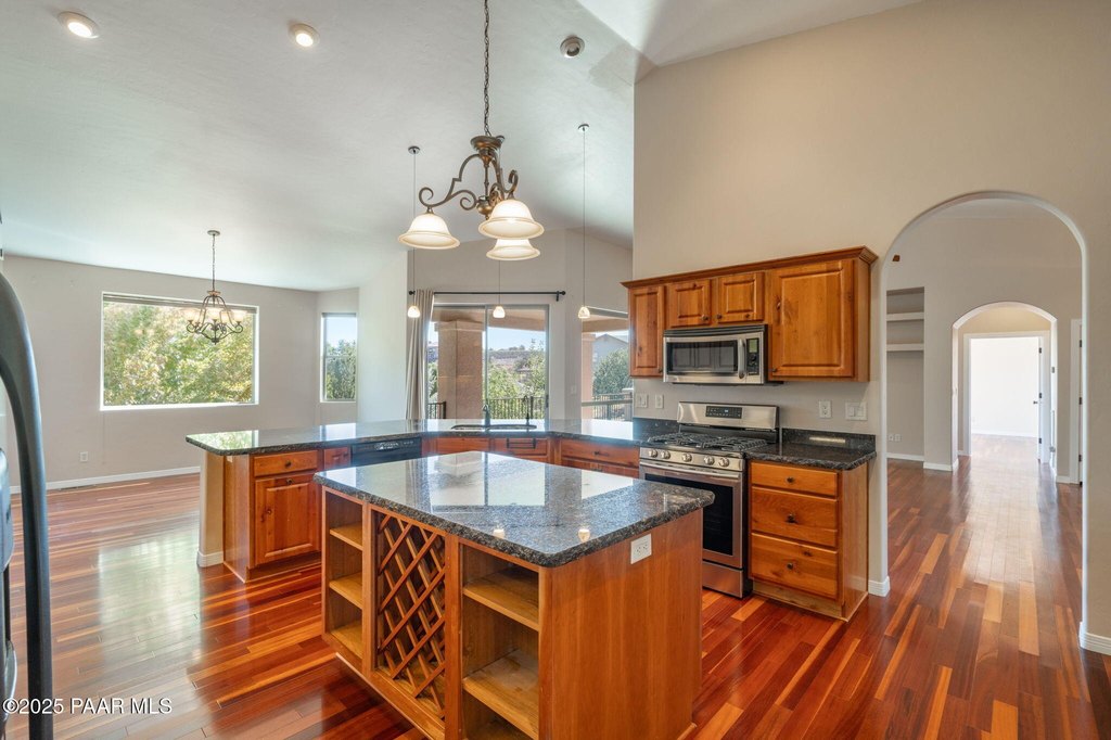 Prescott, Arizona, 86301, United States, 4 Bedrooms Bedrooms, ,3 BathroomsBathrooms,Residential,Forsale,2011232