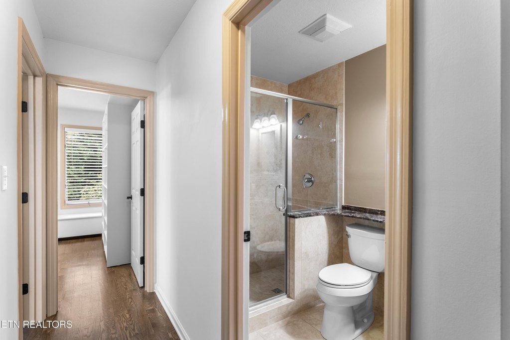 Loudon, Tennessee, 37774, United States, 4 Bedrooms Bedrooms, ,3 BathroomsBathrooms,Residential,Forsale,1971863