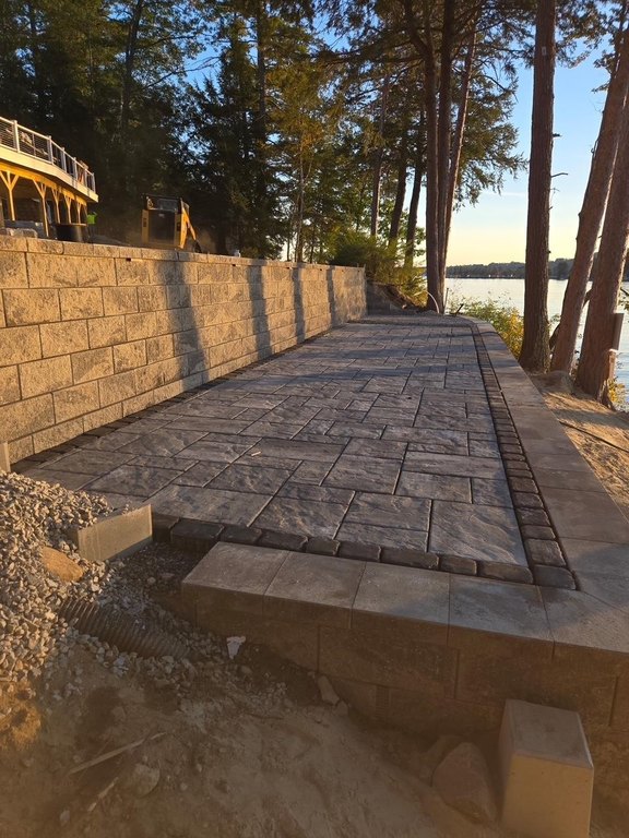 Meredith, New Hampshire, 03253, United States, 6 Bedrooms Bedrooms, ,6.5 BathroomsBathrooms,Residential,Forsale,1893919